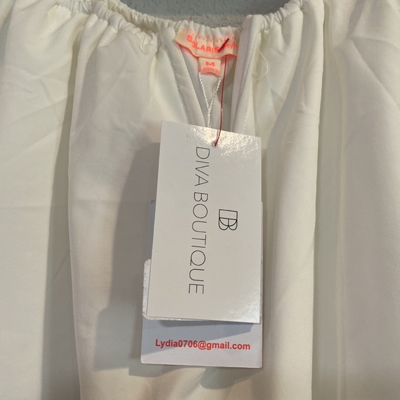 White off shoulders jumpsuit. - Picture 5 of 8